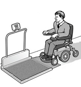Paciente en silla de ruedas usando balanza de peso accesible 